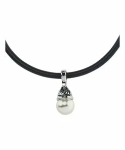 Barcs Baroque O Ring Pendant Ivory Necklace