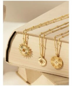 Estella Bartlett Starburst Gold Disc Necklace -RAY-BAN Online Store 803112310 5 720x928