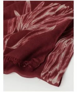 Basque Printed Red Scarf -RAY-BAN Online Store 849222640 849223090 4 720x928