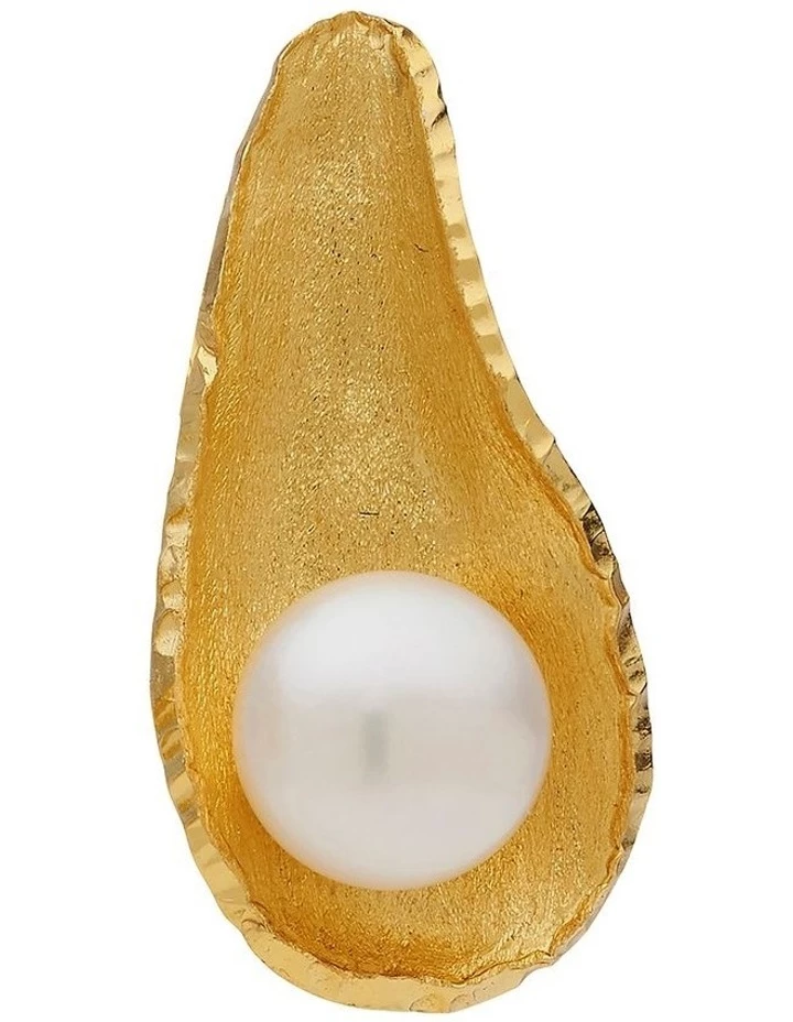 Carolyn Roberts Pearly Gold Stud Earrings 2 Carolyn Roberts Pearly Gold Stud Earrings - Image 2