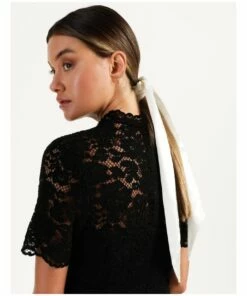 Collection White Ribbon Hair Tie -RAY-BAN Online Store 851188510 851189590 2 1 720x928