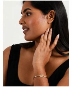 Piper Eye Charm Gold Cuff Bracelet 6 Piper Eye Charm Gold Cuff Bracelet -RAY-BAN Online Store 852989230 2 720x928