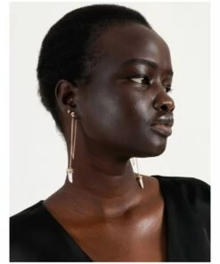 Wayne Cooper Long Chain Worn Gold Drop Earring 8 Wayne Cooper Long Chain Worn Gold Drop Earring -RAY-BAN Online Store 864271540 2 720x928